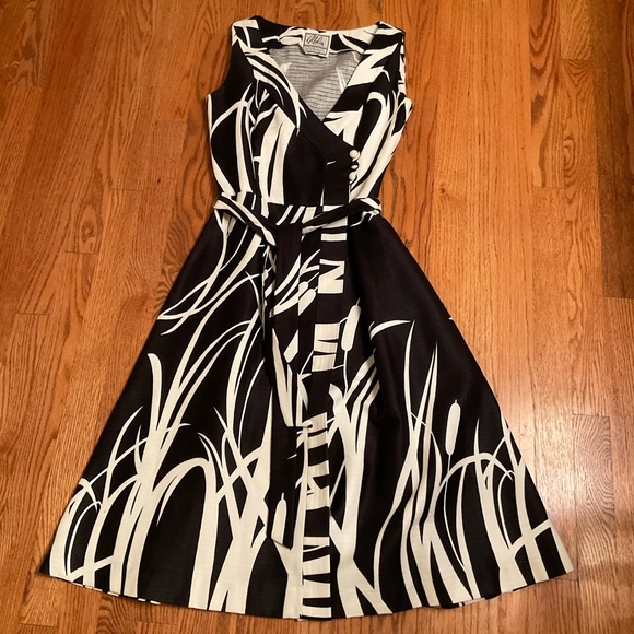 Vintage Dress by Mila Honolulu Black & White Sleeveless Full Skirt Tie Belt Sz S - Picture 3 of 16